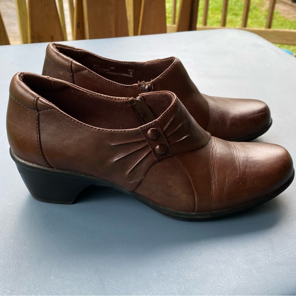 Clark Bendables Shoes Women’s Size 8.5 M Side Zip Brown Heel Scuff Marks